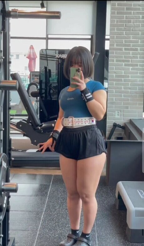 Hellini fit hd actress image