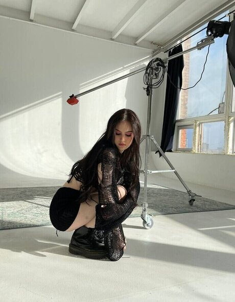 chr1swave art model image