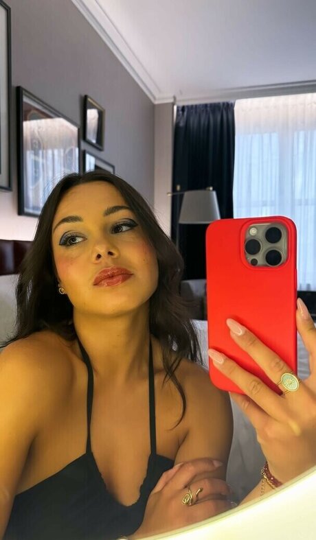 elise cm perfect actress photo