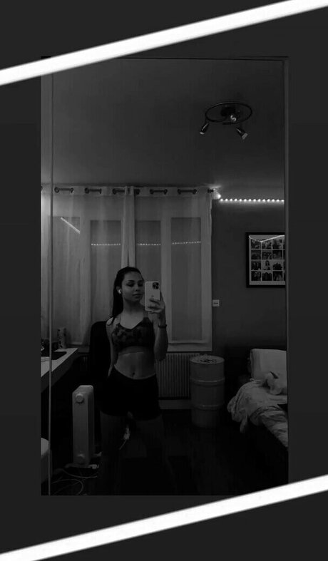 elise cm sex model galleries