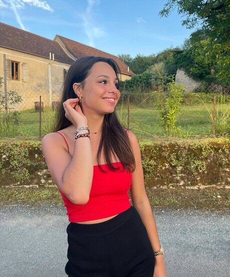 elise cm model exclusive photo