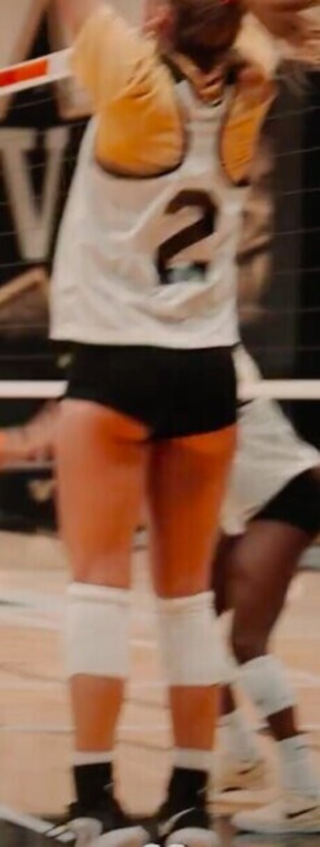 Taryn DeWese free model pictures