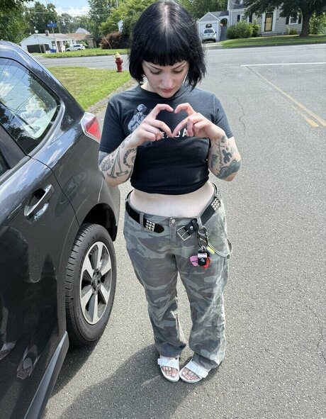 xBeaux erotic actress pictures