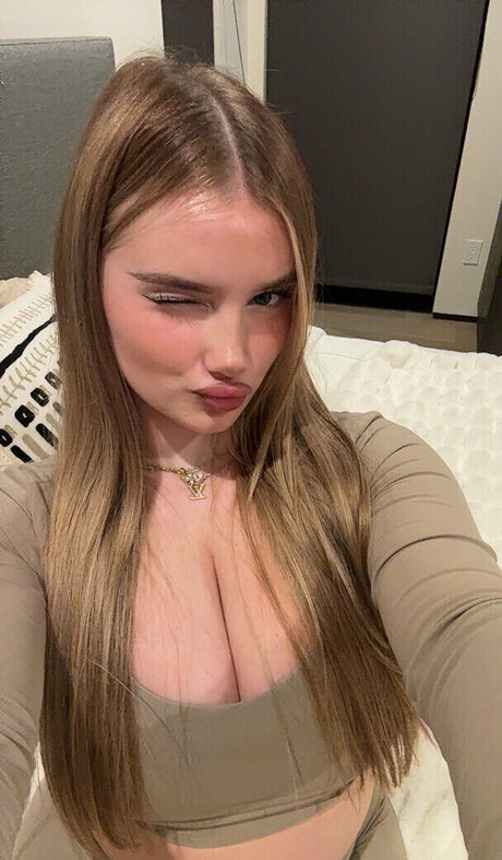 Anna Kopf model top photos