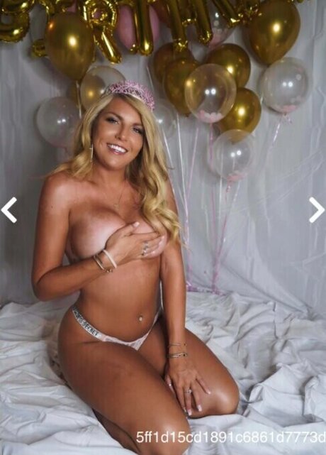 Sophie Swaney model hd pictures