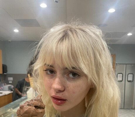 Sephira Lily Street art star galleries