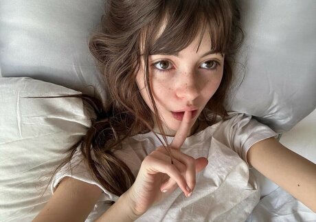 Sephira Lily Street nudes actress picture