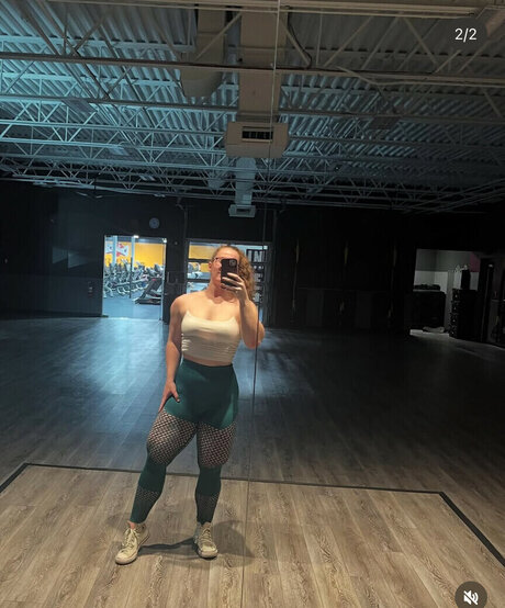 Mackenzie Suggs perfect star gallery