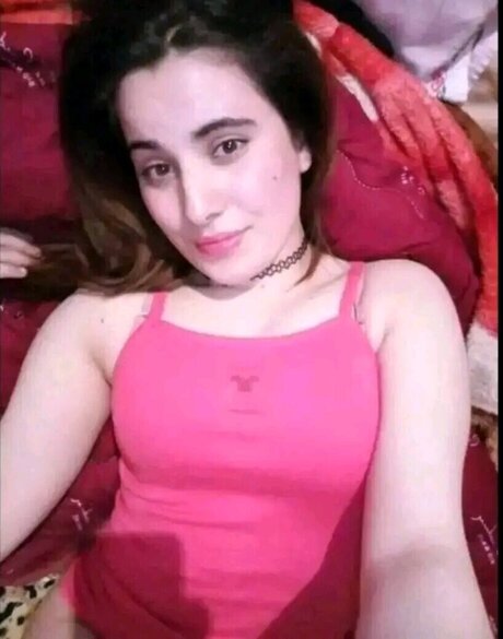 Dounia Stayfia star nude images