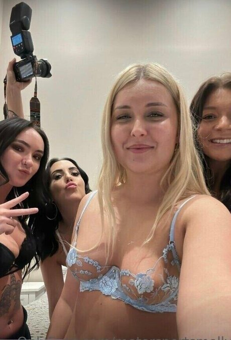 Motorsports Molly star free photo