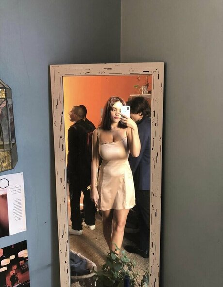 Nakishka top actress pics