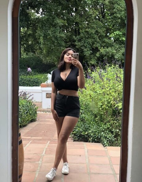 Nakishka adult star img