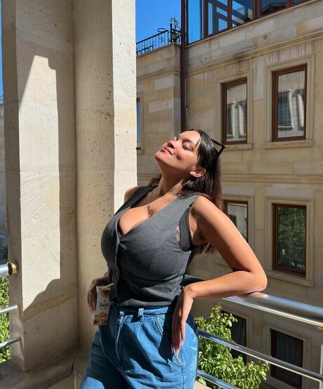 Nakishka pornstar beautiful pictures