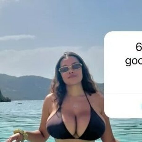 Nakishka star hot img