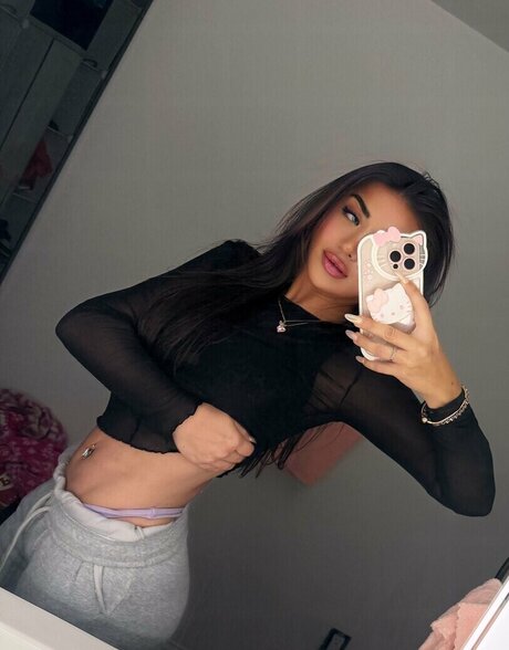 Selenalenaxo xxx actress picture