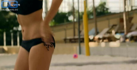 Nadine Menz beautiful model img