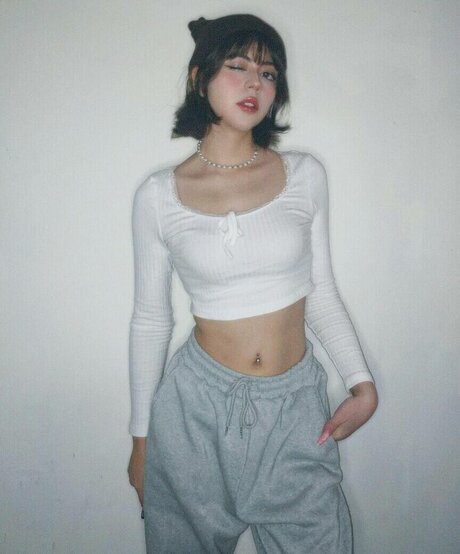 Vaniasse exclusive model img