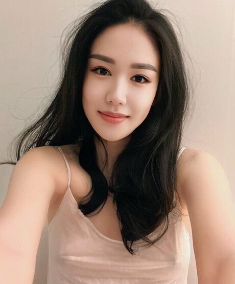 Thea Lee sexy star photo