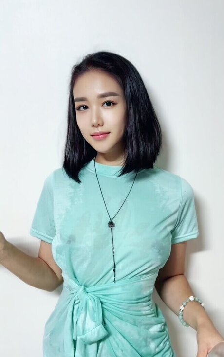 Thea Lee Profile pic