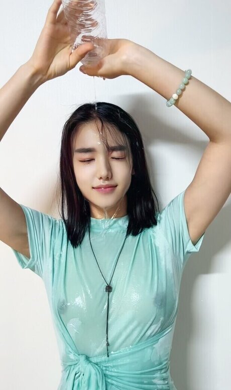 Thea Lee adult star images