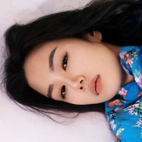 Thea Lee erotic actress photo