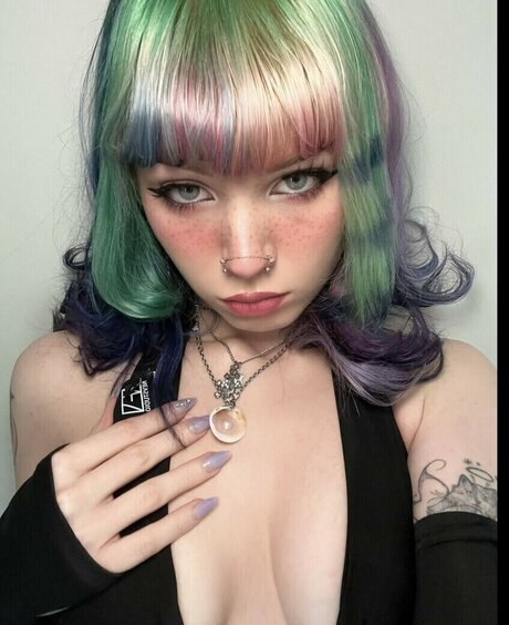 Sournsick porn star photos