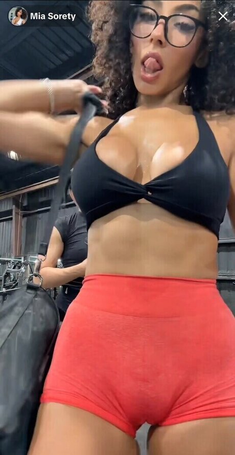 Mia Sorety pornographic actress pictures