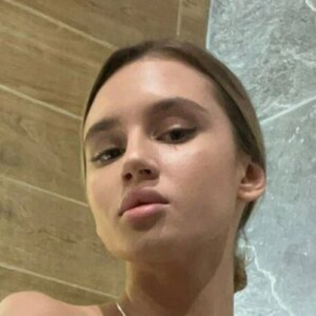 Mia Bloom erotic actress img