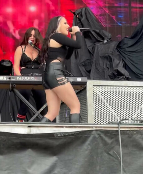 Kasey Karlsen star erotic pics