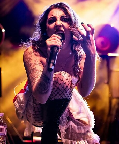 Kasey Karlsen naked model pic