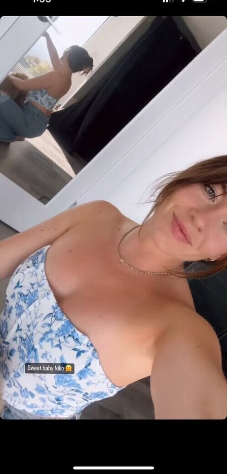 Sarah Kayleen model art gallery