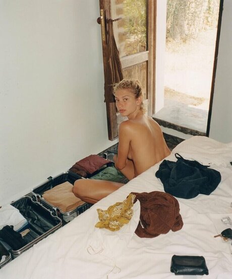 Dorit Revelis naked star gallery