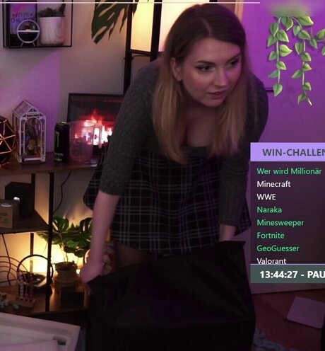 latina teen onlyfans naked images