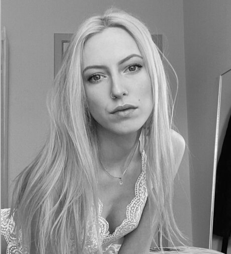 r3b3kka free exclusive actress pics