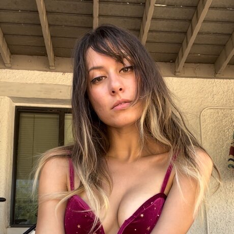 Muse Gigi model nude gallery