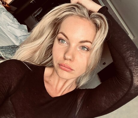 Katya LEO model sexy pic