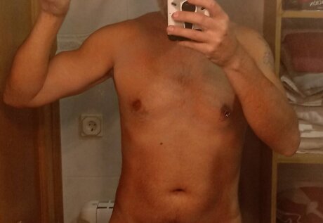 Erick Cipote 34 star hot pic