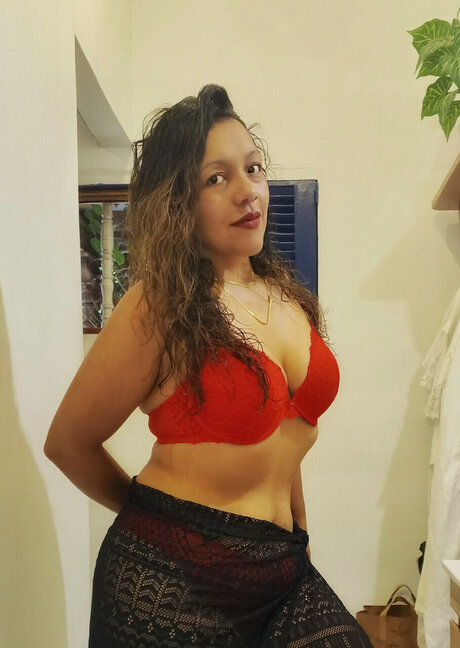 Yenny Ochoa G star top pictures