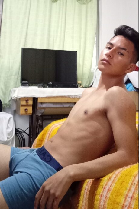 Oliver Vaca model top pictures