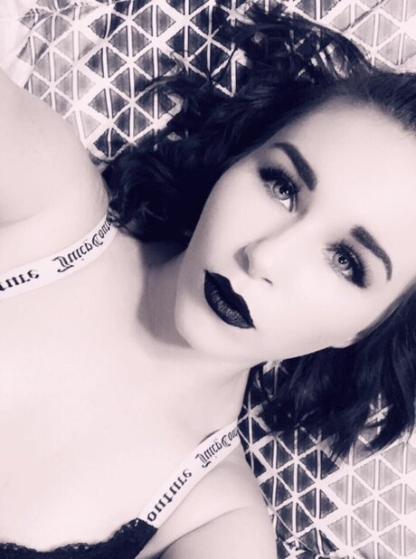 Itsjessbabii nude actress photos