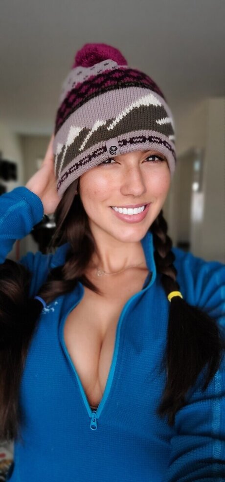 Arianna VIP model beautiful gallery