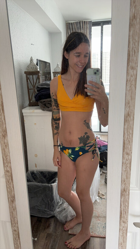 T Lynn art model images