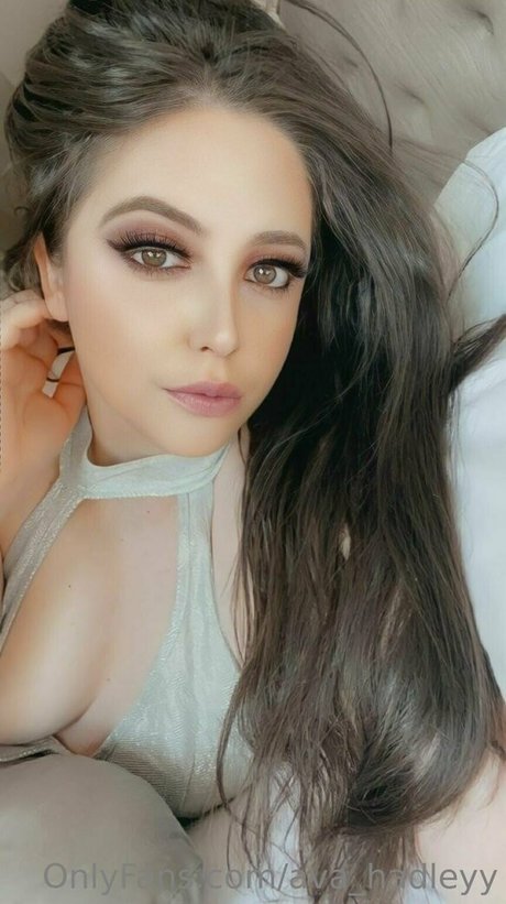 ava hadleyy model porn images