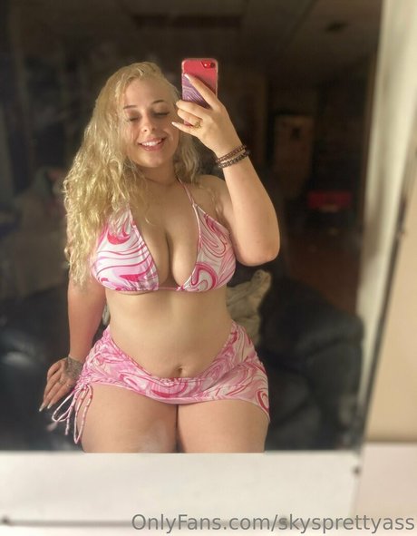 skysprettyass erotic actress pictures