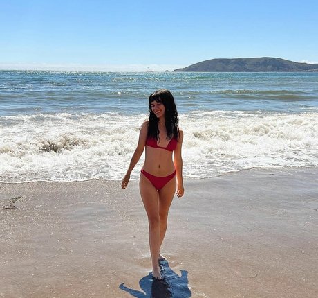 benevieve nice pornstar pic