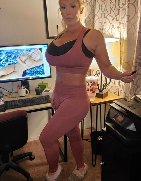 Alura Jenson hd actress image