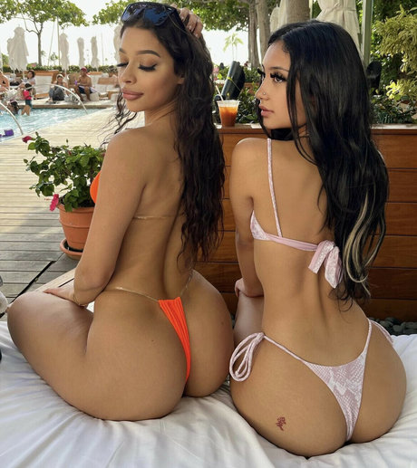 elara777 sex model picture