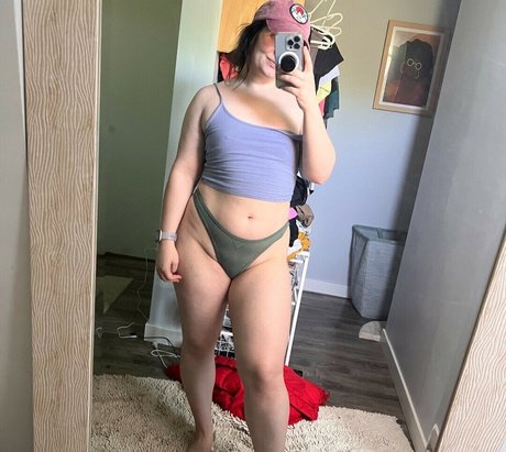 verysmolhat model sex pictures