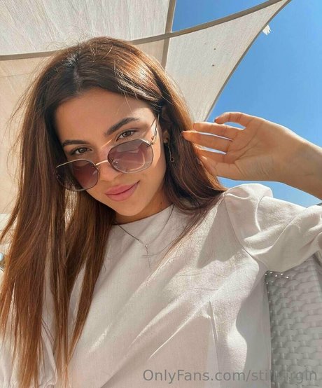 stillvirgin beautiful model galleries