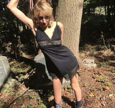 anya401 model high quality image